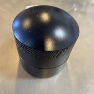 Height adjustable de- clumping 58 mm round barista tool